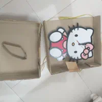 ساعت دیواری و فرش کودک