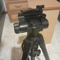 سه پایه دوربین