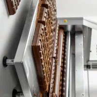 فراخوان جذب نیرو(استخدام) کارخانه شکلات