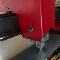 خدمات برش لیزر و خمکاری CNC دانا پلاس