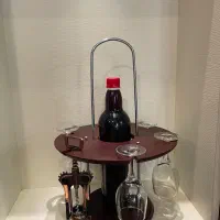 جام با پایه چوبی و درب بازکن فلزی
