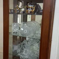 ویترین پشت آینه با چوب گردو