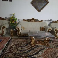 مبل سلطنتی به همراه میز ناهار خوری