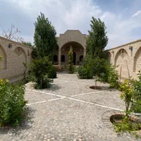 اجاره روزانه خانه باغ سنتی با تمام امکانات مهریز