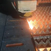 اپراتور دستگاه cnc برش فلزات