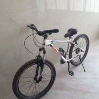 دوچرخه|دوچرخه، اسکیت، اسکوتر|سیمینه, |دیوار