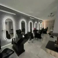 آینه ارایشگاه