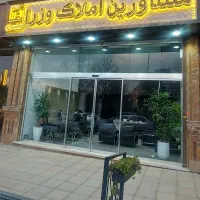 پیش-فروش-واحد-اداری-بر-بلوار-اصلی-100-متر