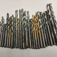 تعدادی مته قدیمی دریل