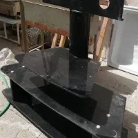 میز تلویزیون شیشه ای درجه یک واقعا در حد نو|میز تلویزیون|برخوار, |دیوار