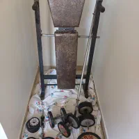 وزنه و میز بدنسازی