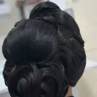 سالن زیبایی بانو بنفشه خواه با ۲۷ سال سابقه کاری.