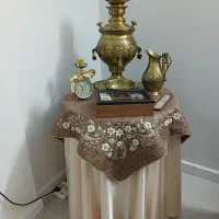 میز با ساتن و ترمه وسماور وقوری پارچ سینی