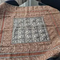 رومیزی قهوه ای
