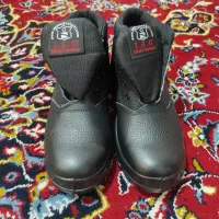 کفش ایمنی کاملا نو-سایز ۴۳