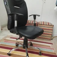 صندلی اداری برند رایان  درحد نو