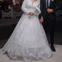 لباس عقد و عروسی