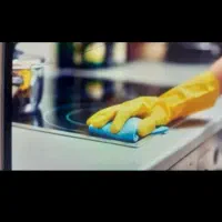 نظافتچی خانم پاره وقت همرا با اسکان وجای خواب
