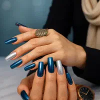 کاشت ناخن و اموزش و تمامی خدمات ارایشی