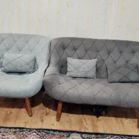 مبل  5 نفره در حدنو سالم ویک عدد میز بزرگ نوو
