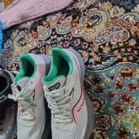 کتونی ساکونی اورجینال و عروسک ،کیو سی  اصل|کیف، کفش، کمربند|پرند, فاز ۶|دیوار