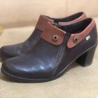 نیم بوت تمام چرم کاملا نو سایز ۳۹