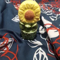 مجسمه قدیمی نمکدون