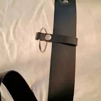 دوعدد کمربند یکیش پهن یکیش نسبتا باریک|کیف، کفش، کمربند|پرند, فاز ۲|دیوار