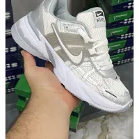 کفش های اسپورت و مجلسی عروسی.تعویض دارم