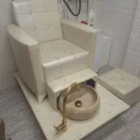 تعدادی وسایل سالن زیبایی در حد نو