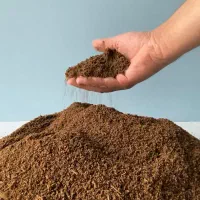 کود ارگانیک با بافت مشابه خاک اره