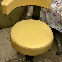 صندلی آرایشگاه در حد نو ۱۵۰۰|آرایشگاه و سالن‌های زیبایی|رشت, انصاری|دیوار