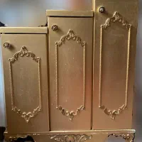 جاکفشی جادار سه طبقه