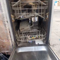 ماشین ظرفشویی. بر خراب است