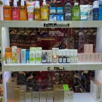 دکوراسیون و ویترین کامل لوازم آرایشی فوق العاده