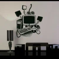 همکار آشنا به کامپیوتر