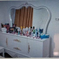 سرویس خواب|تخت و سرویس خواب|میانه, |دیوار