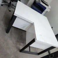 میز اداری و پیشخوان