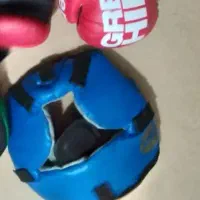 کلاه بوکس و کفش