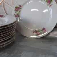 پلو و خورشت خوری گل سرخی ژاپن|ظروف سرو و پذیرایی|تهران, دولاب|دیوار