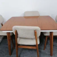 میزچهارنفره، سالم، شیک، تمیزواستفاده نشده