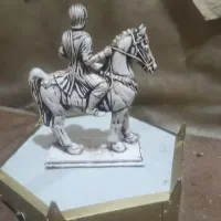 مجسمه کوروش کبیر