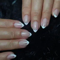 ترمیم و کاشت ناخن گلشهر