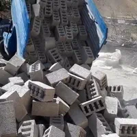 بلوک سیمانی فوق سبک صنعتی از درب کارخانه