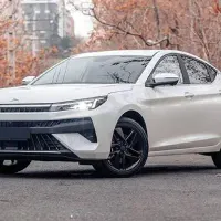 کی ام سی j7 سفید مدل 1404 صفر کیلومتر