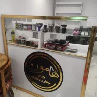 قفسه و دکور و ویترین و کانتر مغازه نو درحد