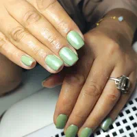 کاشت ناخن با تخفیفات به مدت محدود|خدمات آرایشگری و زیبایی|شاهین‌شهر, شهرک گلدیس|دیوار