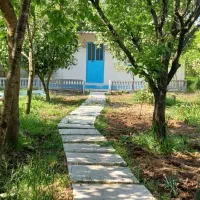 مستاجر خانم برای خانه باغ ویلا سنتی در روستا