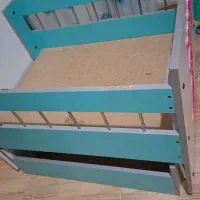 تخت نوازد حالت گهواره‌ای|تخت و صندلی بچه|کرج, شهرک جهان‌نما|دیوار