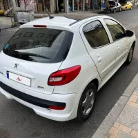 207 مدل 1402 بیرنگ تمیز
